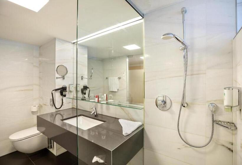 スタンダードトリプルルーム, Austria Trend Hotel Congress Innsbruck