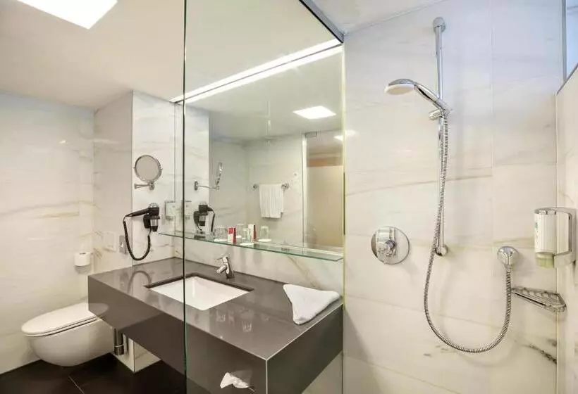 スタンダードトリプルルーム, Austria Trend Hotel Congress Innsbruck