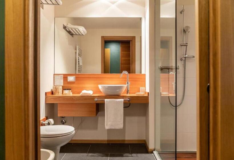 חדר סטנדרט, Cortese