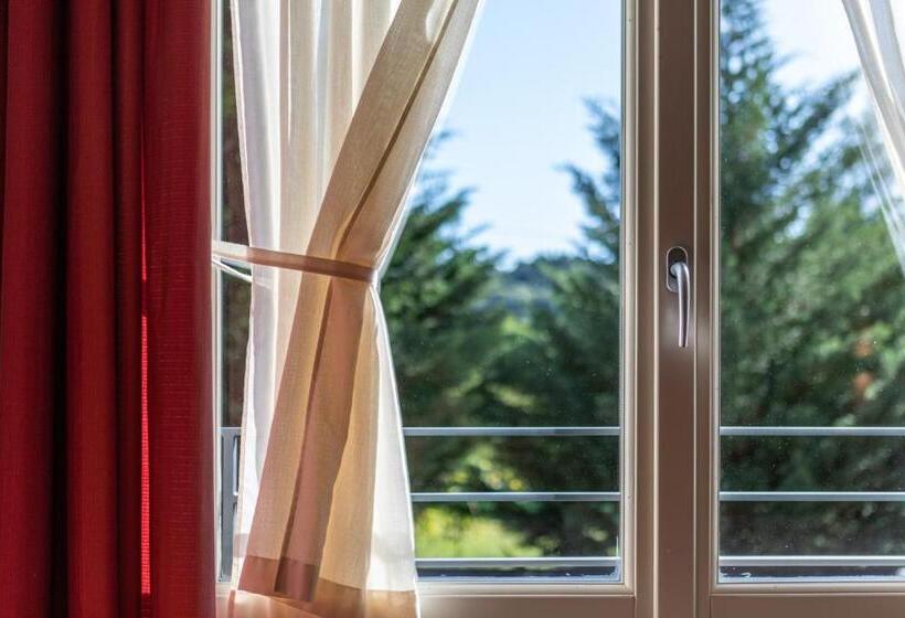 חדר סטנדרט מותאם לאדם עם מוגבלויות, Cortese