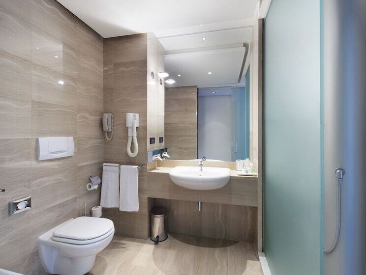 اتاق استاندارد برای معلولان, Doubletree By Hilton Turin Lingotto
