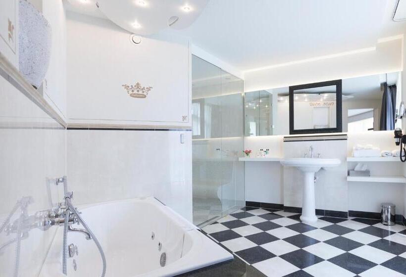 Suite Deluxe Pat King, Kasteel Bloemendal