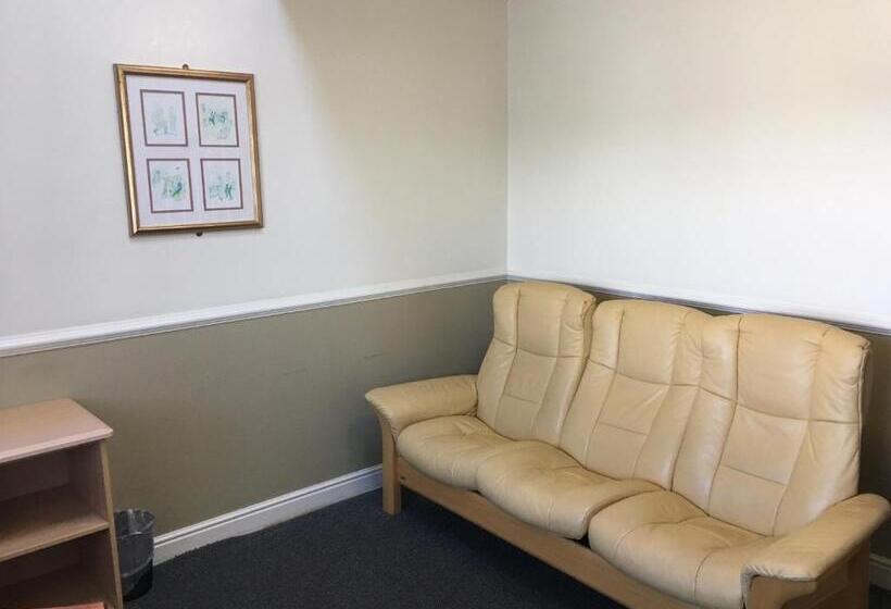 اتاق استاندارد با تخت بزرگ, Moreton Park