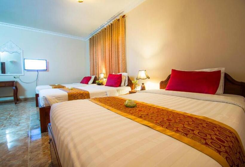 غرفة قياسية ثلاثية, Reaksmey Chanreas