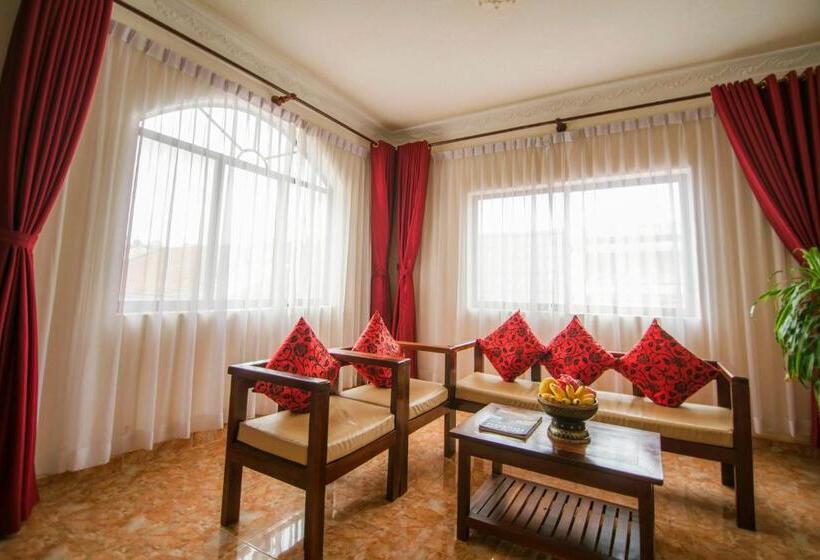 جناح سرير كينج, Reaksmey Chanreas