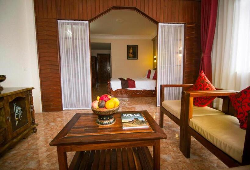 جناح سرير كينج, Reaksmey Chanreas