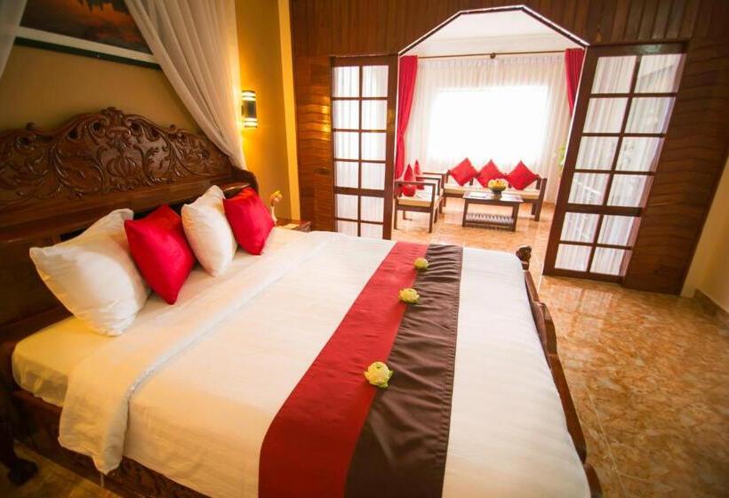 جناح سرير كينج, Reaksmey Chanreas