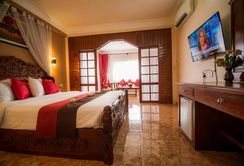 جناح سرير كينج, Reaksmey Chanreas