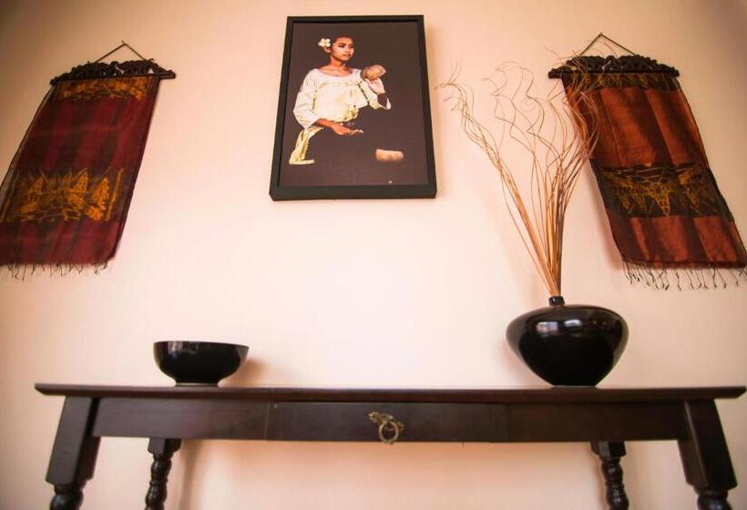 جناح ملكى, Reaksmey Chanreas