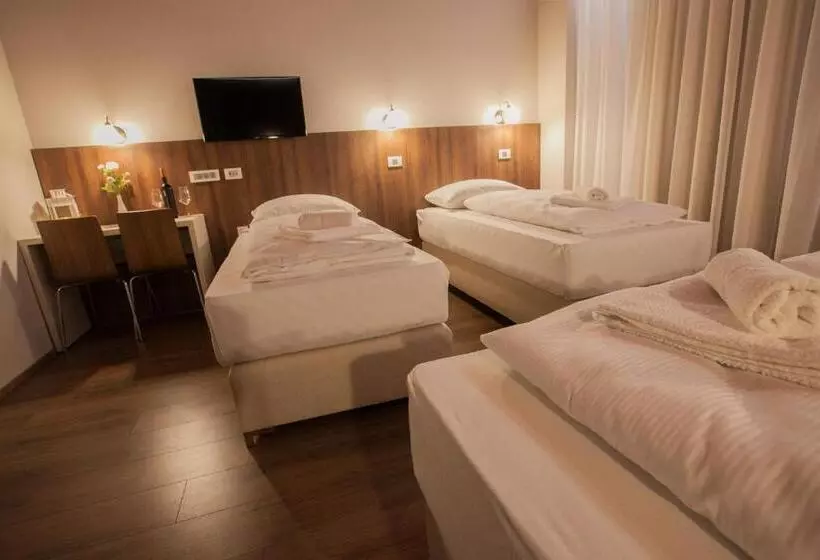 اتاق استاندارد چهار تخته, Eco Hotel Center Postojna