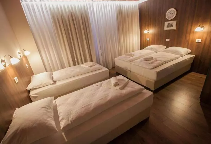 اتاق استاندارد چهار تخته, Eco Hotel Center Postojna