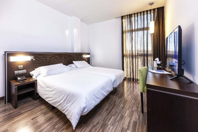 Люкс, Super 8 By Wyndham Fort Saskatchewan