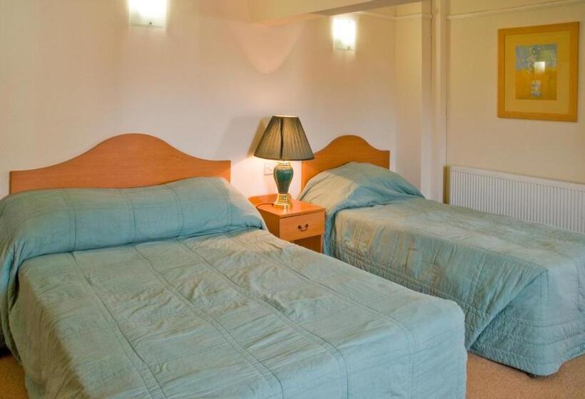 家庭间, The Metropole