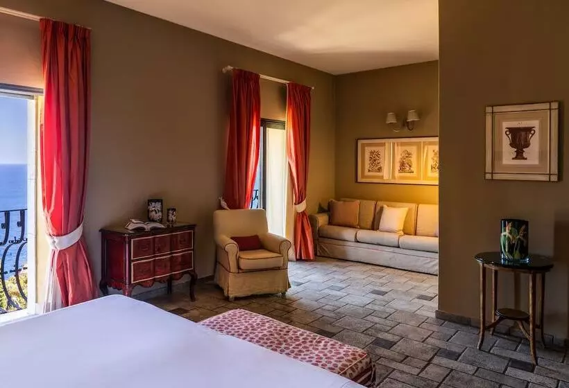 سوییت جونیور با چشم‌انداز دریا, Villa Carlotta