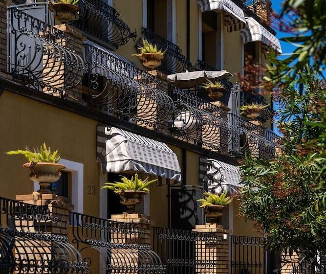 スイート, Villa Carlotta