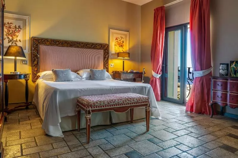 سوییت جونیور با چشم‌انداز دریا, Villa Carlotta