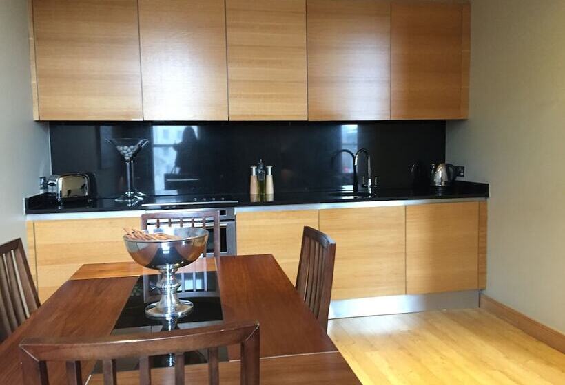 Апартаменты 1 Спальня, Quebecs Luxury Apartments