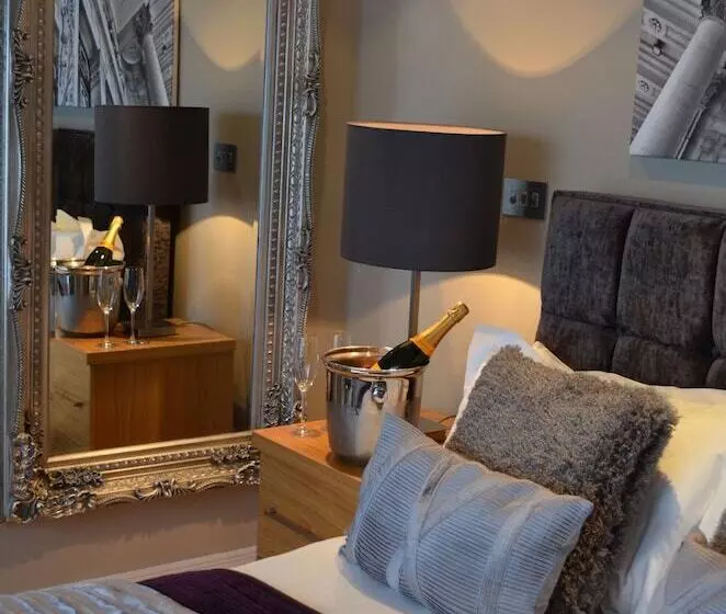 Huoneisto 2 Makuuhuonetta, Quebecs Luxury Apartments