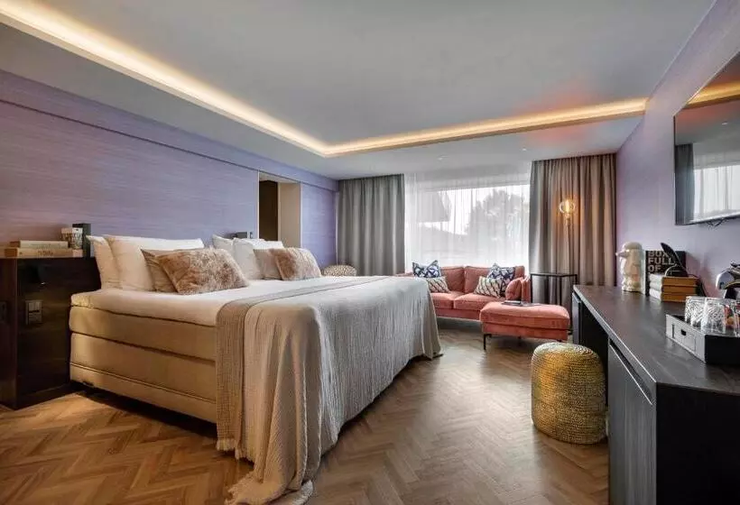 Suite with Hot Tub, Van Der Valk Hotel Emmeloord