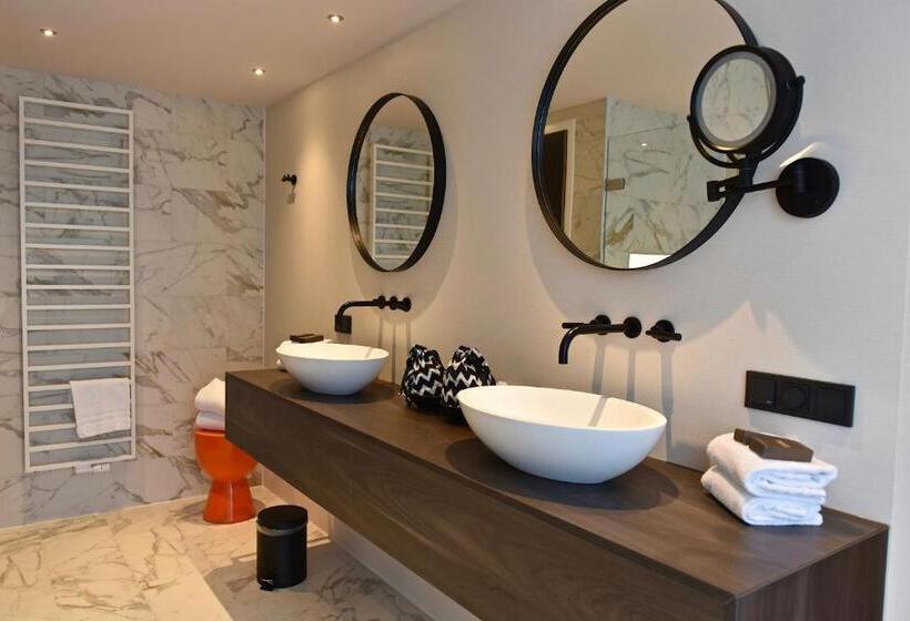 Люкс с Балконом, Van Der Valk Hotel Emmeloord