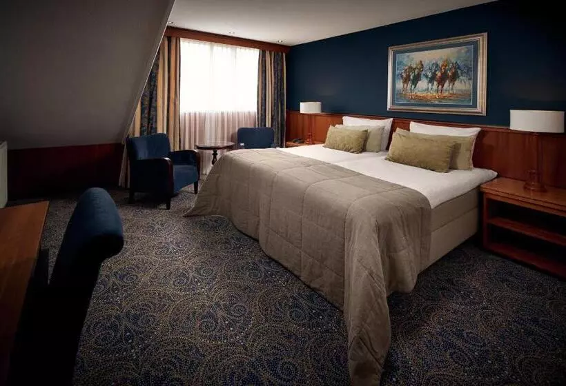 Economy Room, Van Der Valk Hotel Emmeloord