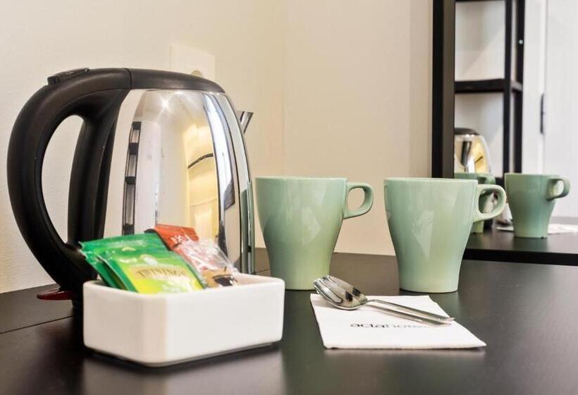 Номер Superior, Acta Bcn 40