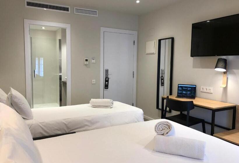 Номер Стандарт Трехместный, Acta Bcn 40