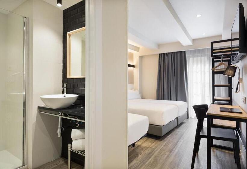 Номер Стандарт Трехместный, Acta Bcn 40