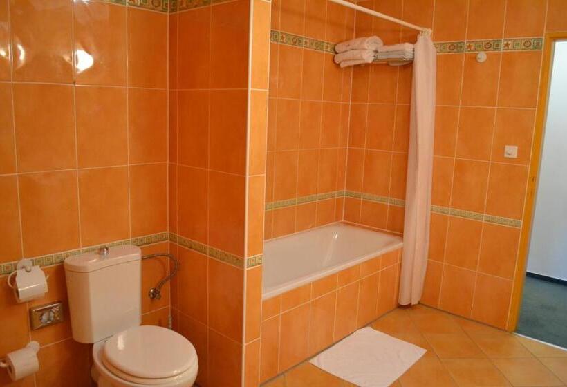 标准三人间, Dvorak