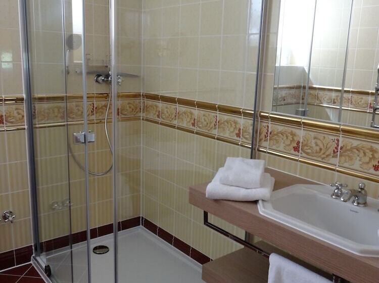 סוויטת סופריור, Erbprinzenpalais