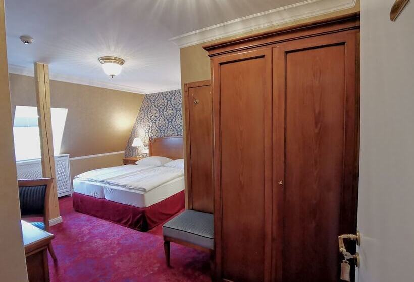 חדר סופריור, Erbprinzenpalais