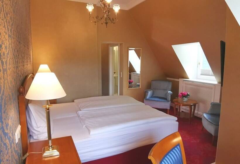 חדר סופריור, Erbprinzenpalais