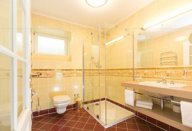 סוויטת סופריור, Erbprinzenpalais