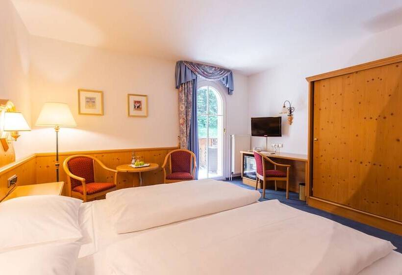 חדר סטנדרט עם מרפסת, Erbprinzenpalais