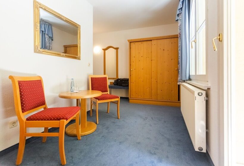 חדר סטנדרט, Erbprinzenpalais