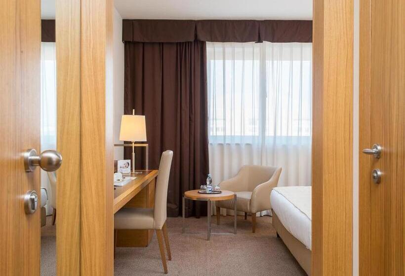 スタンダード４人部屋, Plaza Caserta