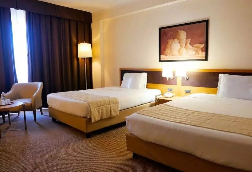 اتاق استاندارد چهار تخته, Plaza Caserta
