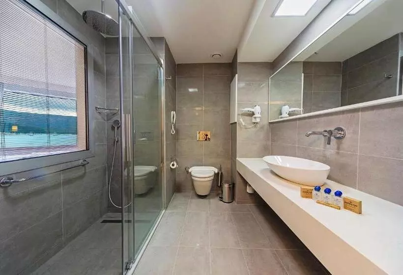 スイート, Poseidon Hotel Adult Only