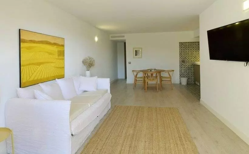 سوییت, Pula Golf Resort