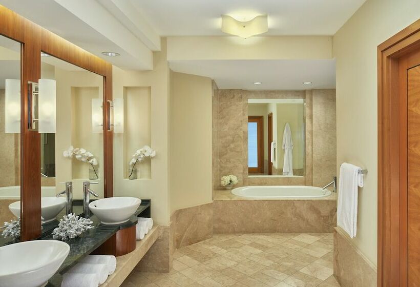 سوییت, The Cove At Atlantis