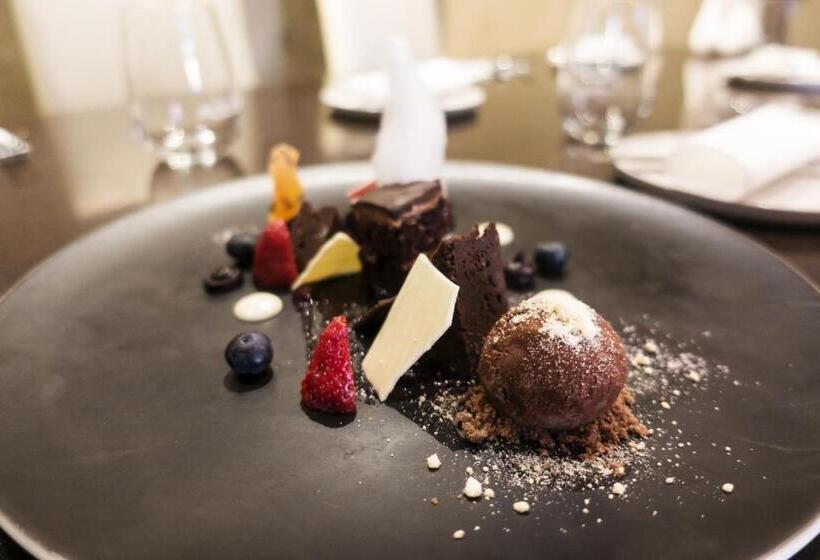 غرفة قياسية, U Kříže