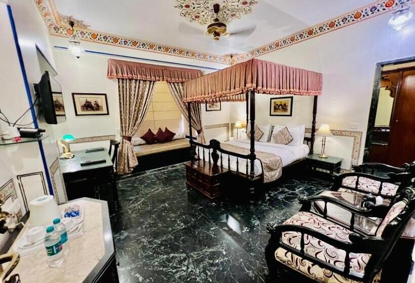 اتاق لوکس, Umaid Mahal A Heritage Style Boutique
