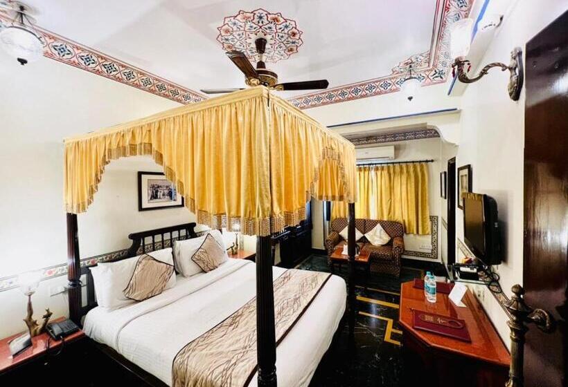 اتاق لوکس, Umaid Mahal A Heritage Style Boutique