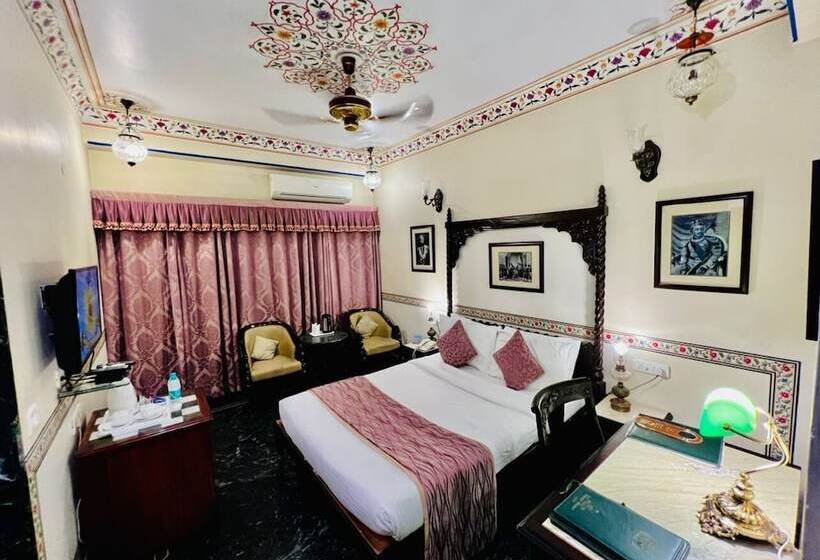 اتاق لوکس, Umaid Mahal A Heritage Style Boutique