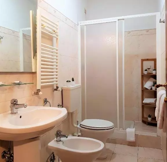 اتاق استاندارد سه نفره, Soggiorno Madrid
