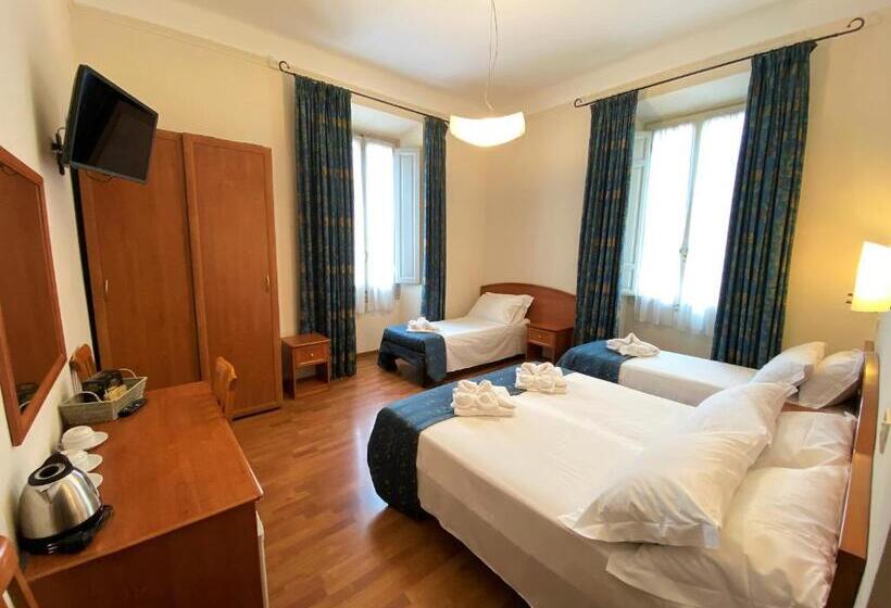 اتاق استاندارد چهار تخته, Soggiorno Madrid