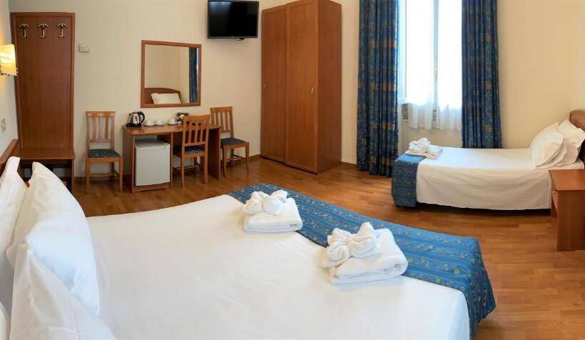 اتاق راحتی سه تخته, Soggiorno Madrid