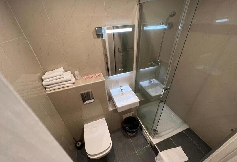 اتاق استاندارد سه نفره, Hipotel Paris Printania Maraichers