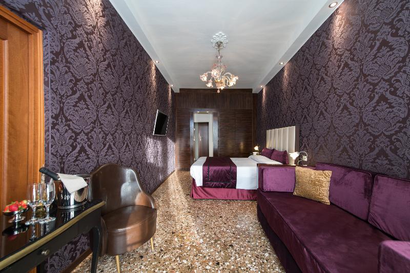 اتاق استاندارد سه نفره, Hipotel Paris Printania Maraichers