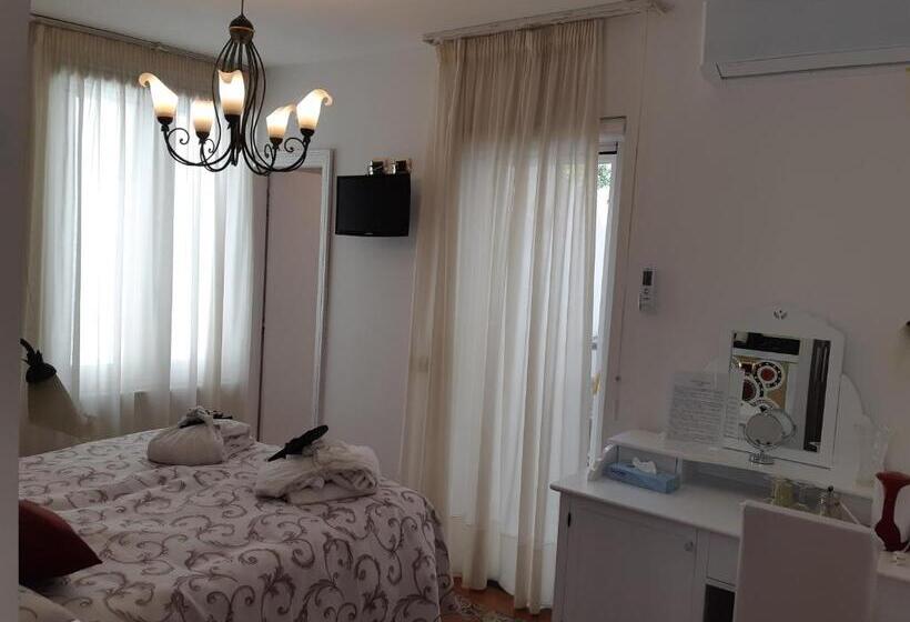 Номер Стандарт, Antica Repubblica In Amalfi Center At 100mt From The Sea